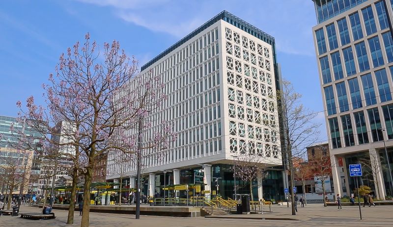 Decorative Image: Picture of DWP's Manchester Hub - St Peter's Square