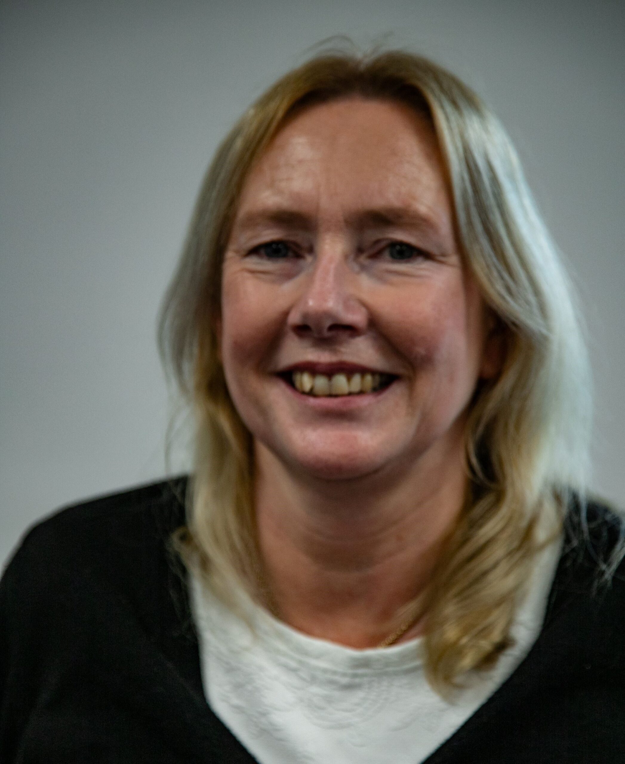 Headshot of Ros Burch, Level 7 Leadership apprentice working in HMCTS.